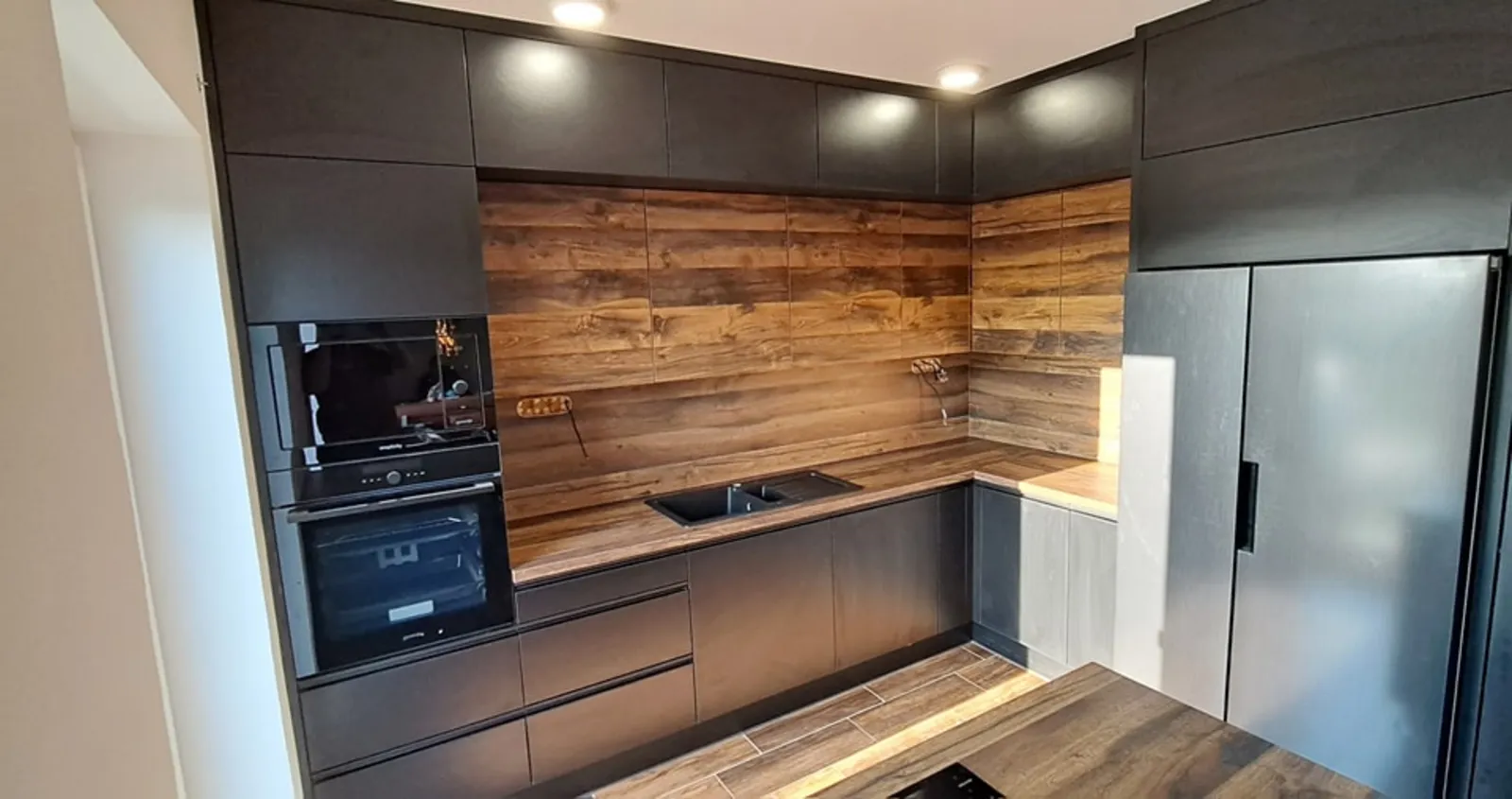 Vestavěná skříň